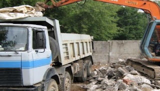 Вывоз строительного мусора с участка в Славгороде недорого от 1548 руб. | 2Землекопа-Слд